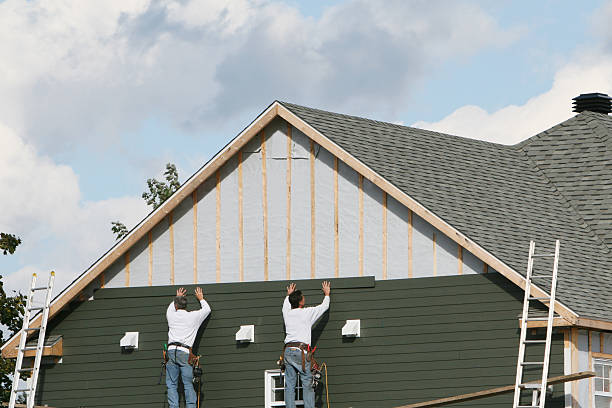 Professional Siding Installation technician working in New Waterford, OH